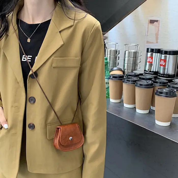 Mini sac à bandoulière en cuir pour femme
