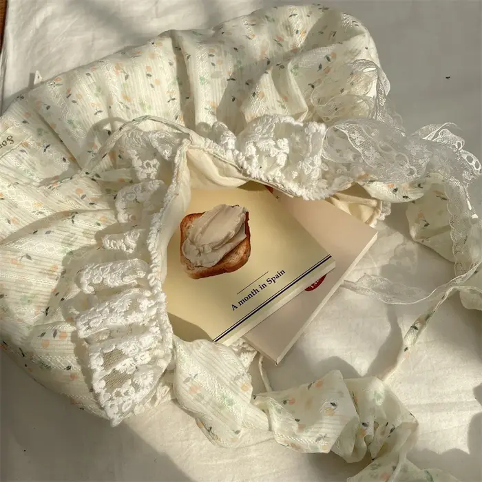 Sac à main élégant en dentelle fraîche