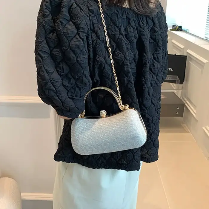 Sac de soirée circulaire en soie brillante dorée pour femmes