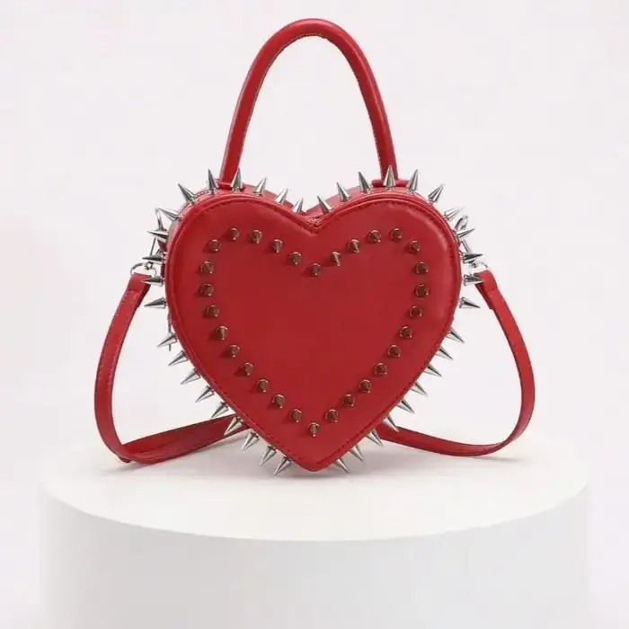 Sac en forme de coeur d'amour pour dames, sac à main en cuir bordeaux brillant, sac à bandoulière de