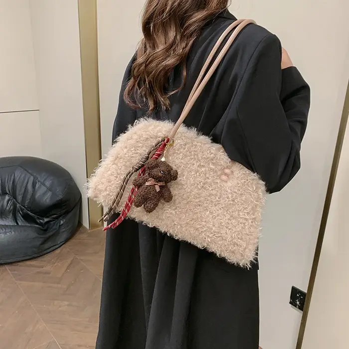 Sac à main en laine d'agneau de luxe pour femme