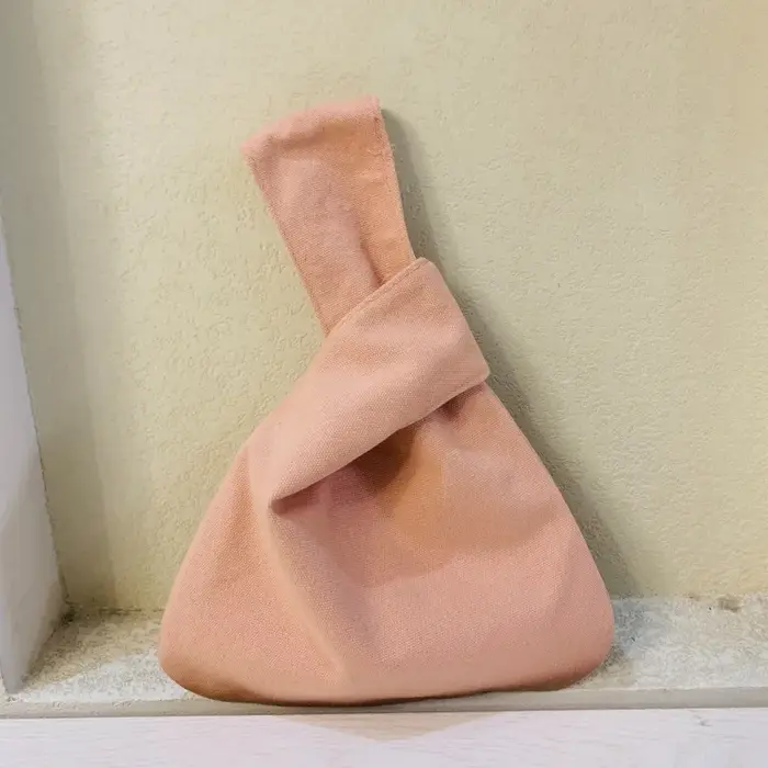 Sac à main tricoté à la main pour femmes