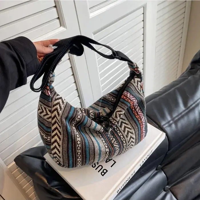 Nouveau Sac Bandoulière 2026 Style Rétro Grande Capacité Ethnique Polyvalent pour Extérieur