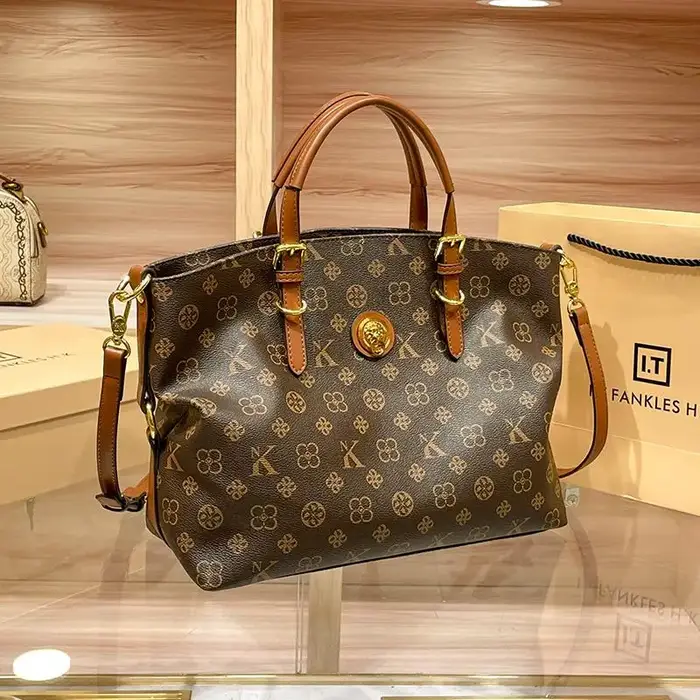 Sac à main de luxe léger pour femmes, nouveau sac à bandoulière rétro à la mode de styliste haut de 