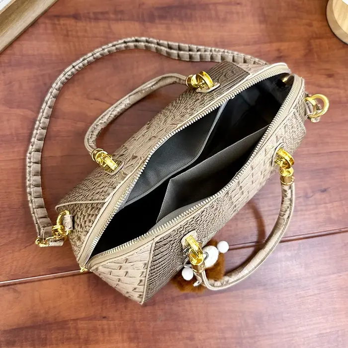Sac à main classique en cuir de Crocodile noir pour femmes