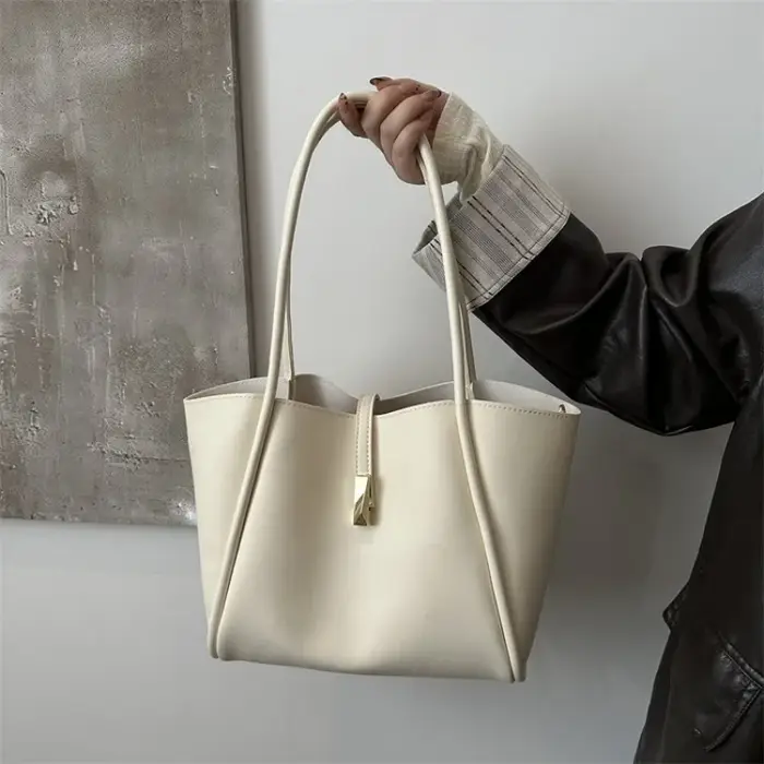 Sac fourre-tout en cuir élégant pour femmes