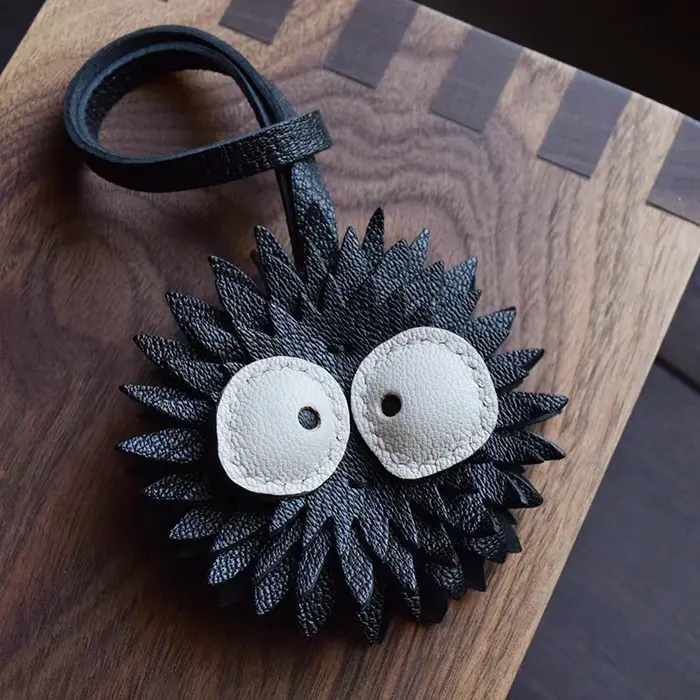 Breloque de sac en cuir véritable fait main en peau de mouton