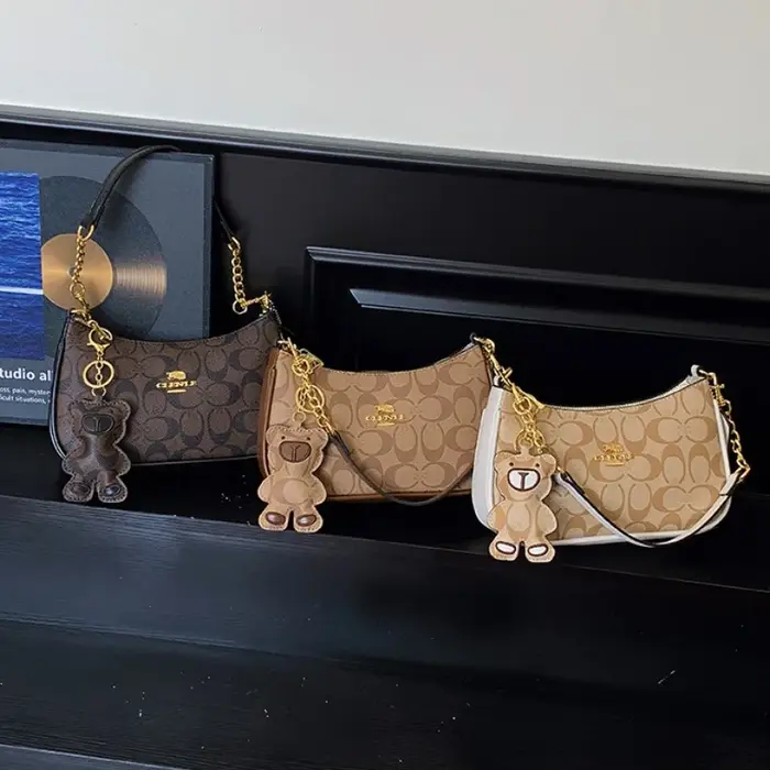 Sac à main de style haut de gamme pour femmes, nouveau modèle 2025, petit sac carré unique et à la mode, tendance, rétro, simple et élégant, cr