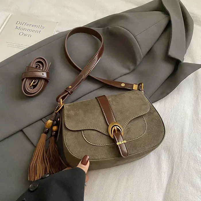 Mode de luxe femmes sac à bandoulière petits sacs de selle en demi-cercle Vintage Faux daim