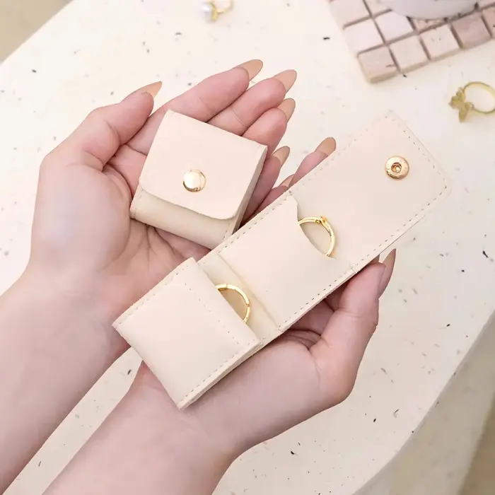 Lot de 2 mini pochettes à bijoux en cuir PU