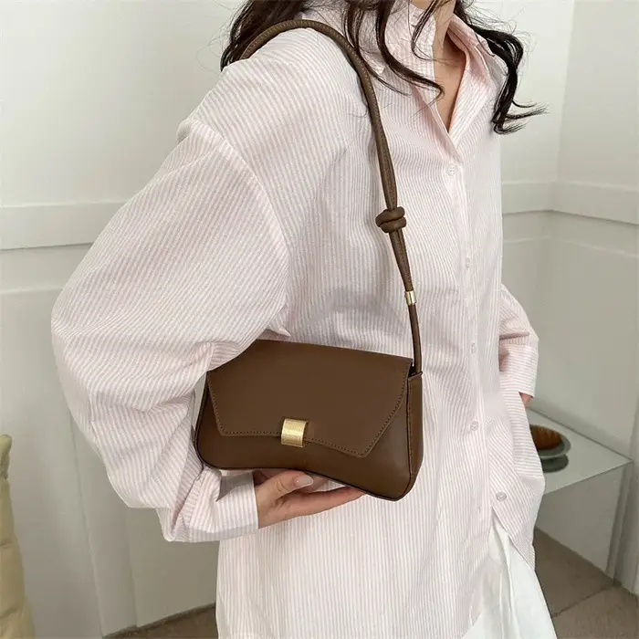 Sac à main Simple à boucle en métal