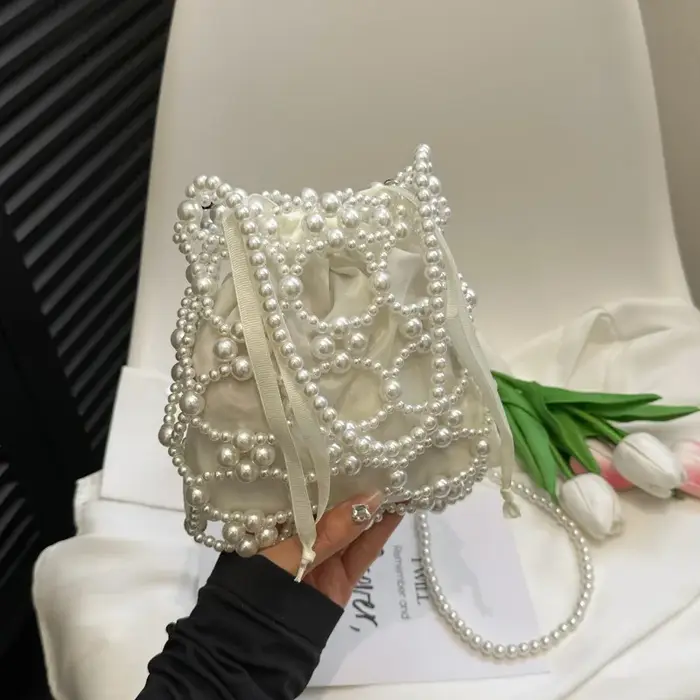 Sacs seau à perles blanches pour femmes