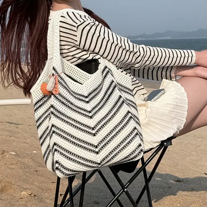 Sac à bandoulière en tricot esthétique