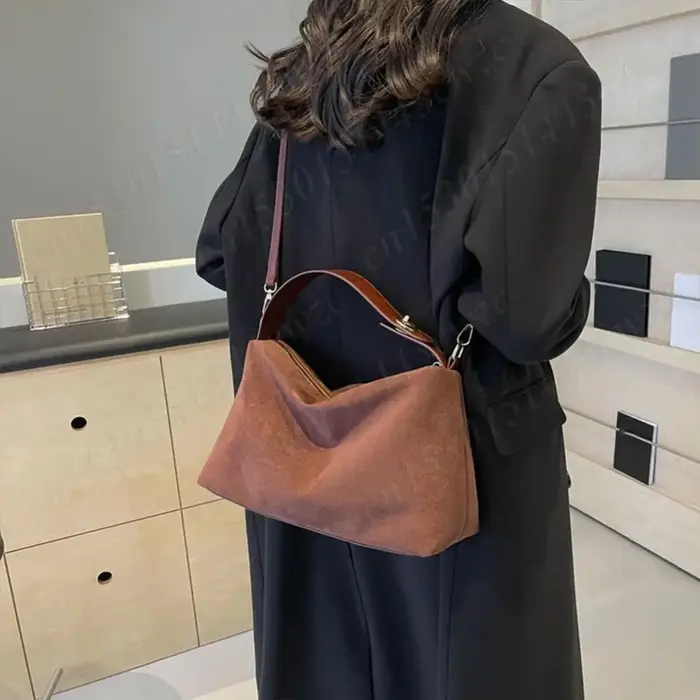 Sac à main hobo en daim pour femme