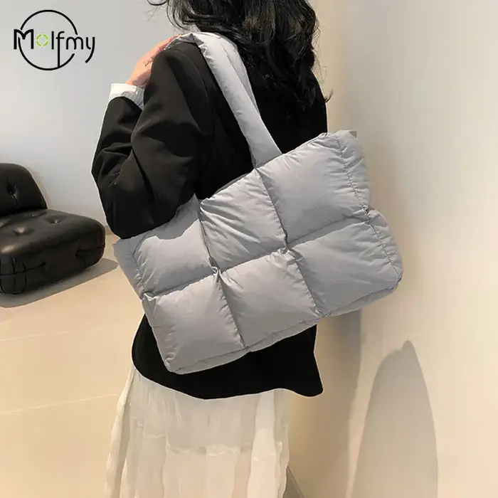 Sac à carreaux matelassé pour femmes