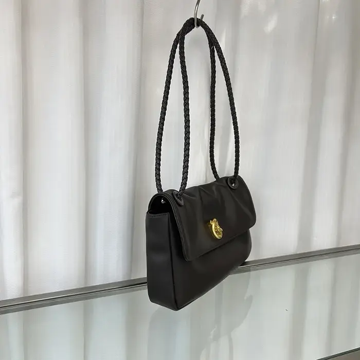 VM FASHIO NKISS Sac sous les bras pour femme Sac à bandoulière semi-abatte de couleur unie Sac