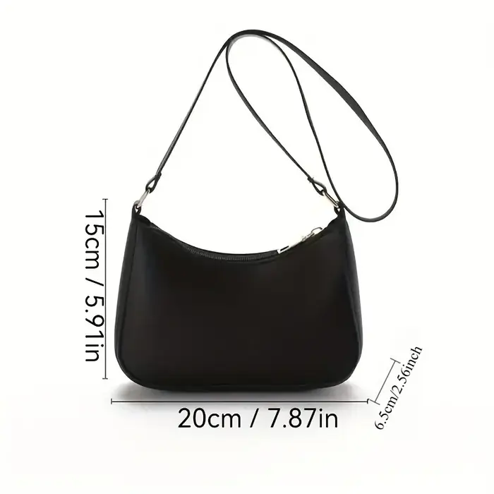 Petit sac sous le bras