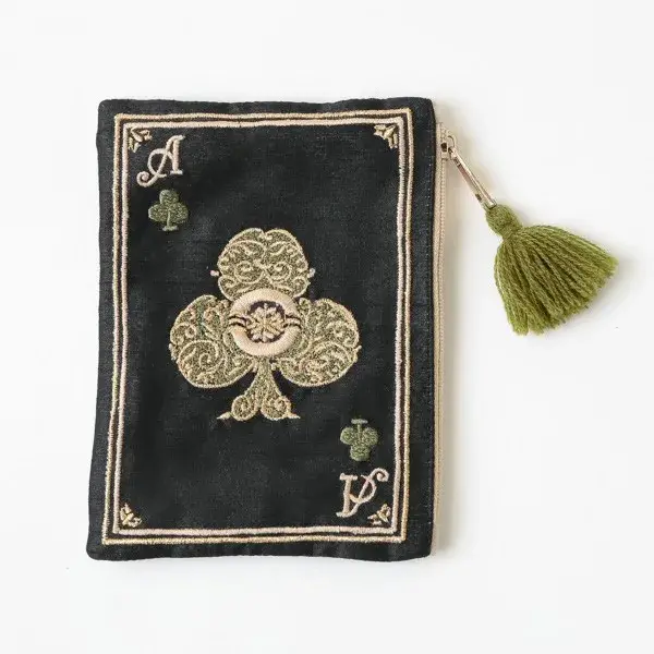 Pochette cosmétique brodée à la main motif cartes à jouer