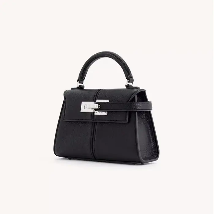 2025 Sac pour femme en cuir trapézoïdal Sac à main de niche de mode polyvalent Sacs à poignée supérieure на сумки