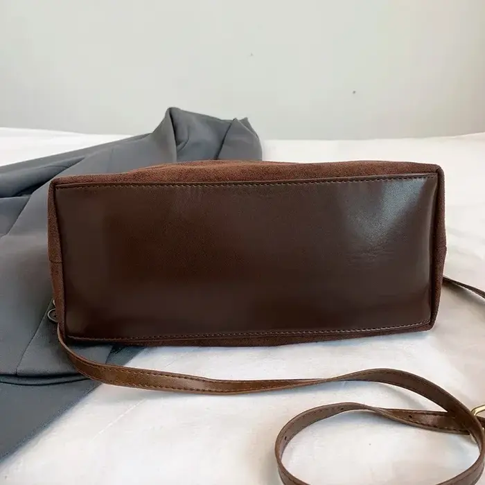 Faux daim couleur unie fermeture éclair doux sac carré confortable polyvalent Simple sacs à bandoulière 2025 hiver rétro mode fourre-tout décontracté