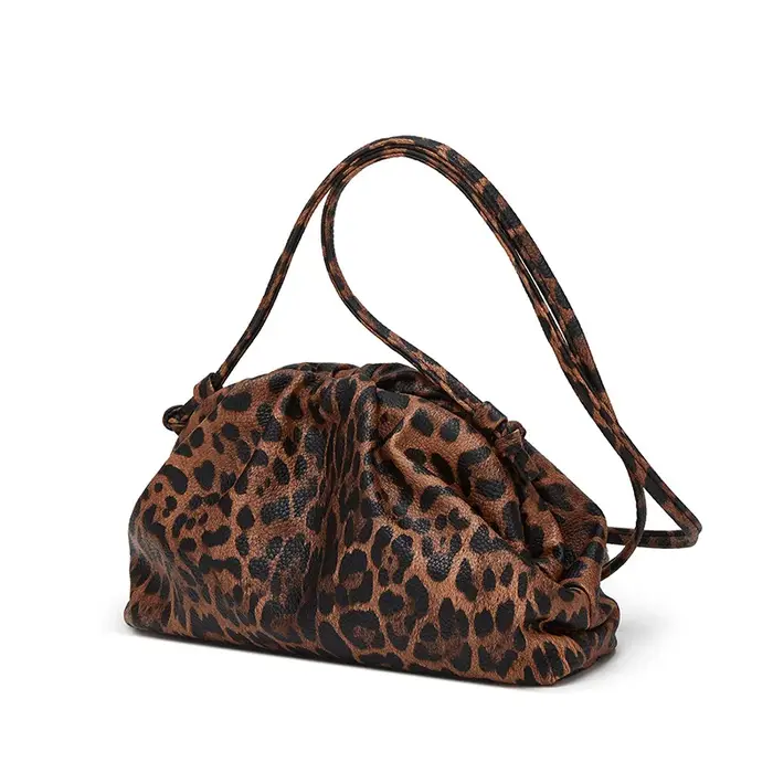 Sac nuage léopard plissé