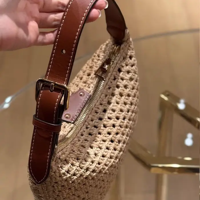Sac à bandoulière pour femme en tricot épaissi à motif treillis