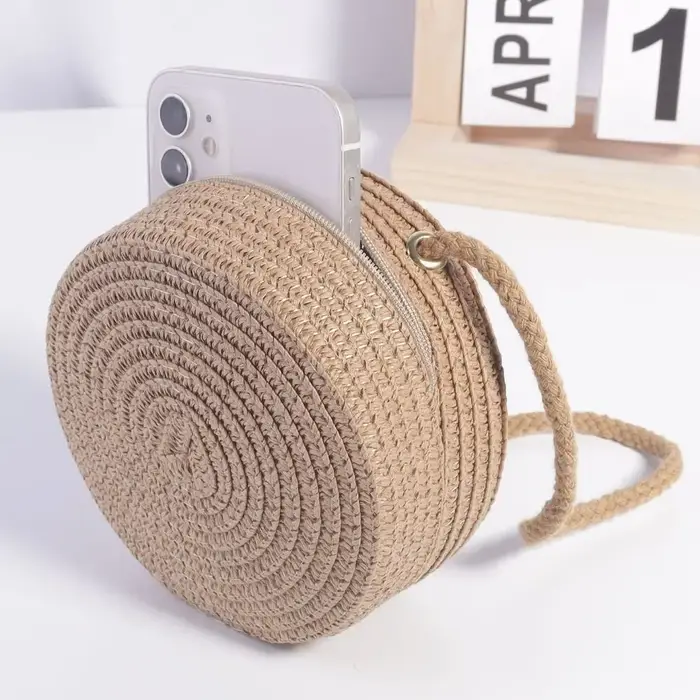 Mini sac en paille avec nœud en dentelle