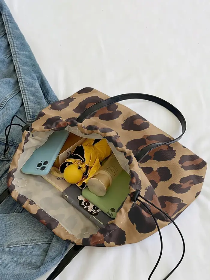 Sac fourre-tout classique à imprimé léopard