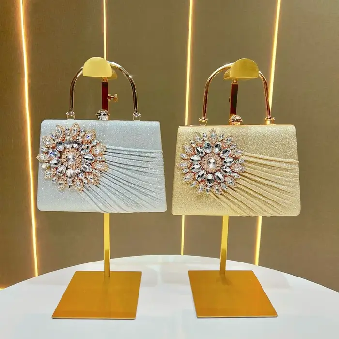 Sac de dîner niche incrusté de diamants
