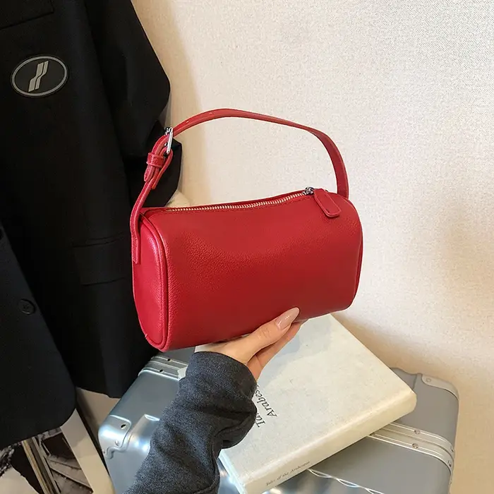 Sac à main en cuir souple rouge pour femmes