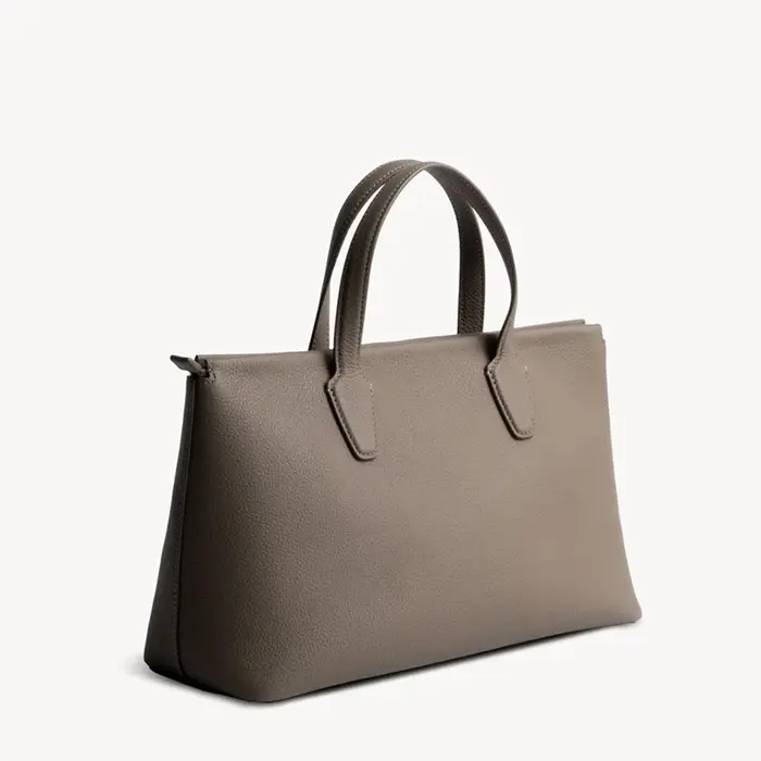 The Row Marcel, sacoche en cuir de luxe