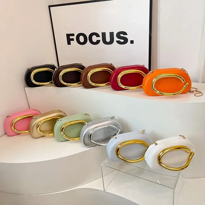 Pochette tendance en cuir PU pour femmes