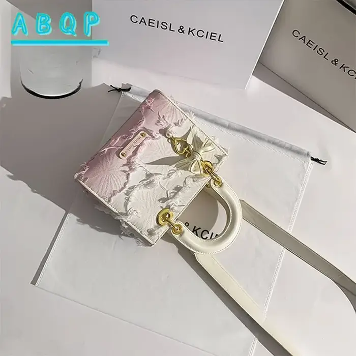 Sac à main élégant pour femme en similicuir