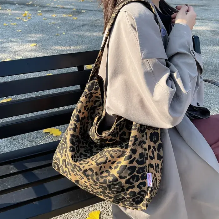 Sac fourre-tout vintage en toile imprimé léopard pour femme 2026 – Grand sac à main de créateur tendance