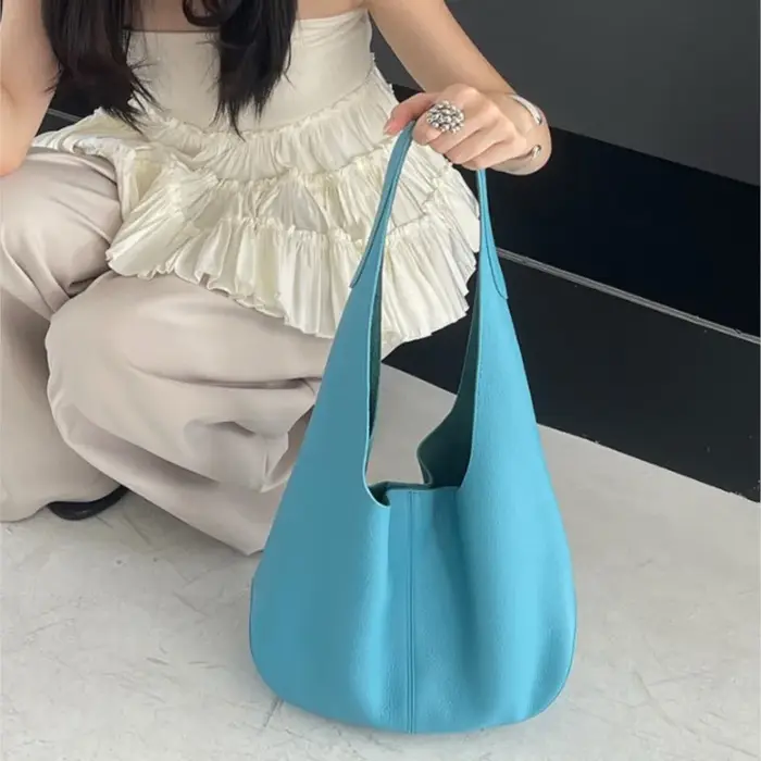 Sac seau bleu à la mode pour femmes