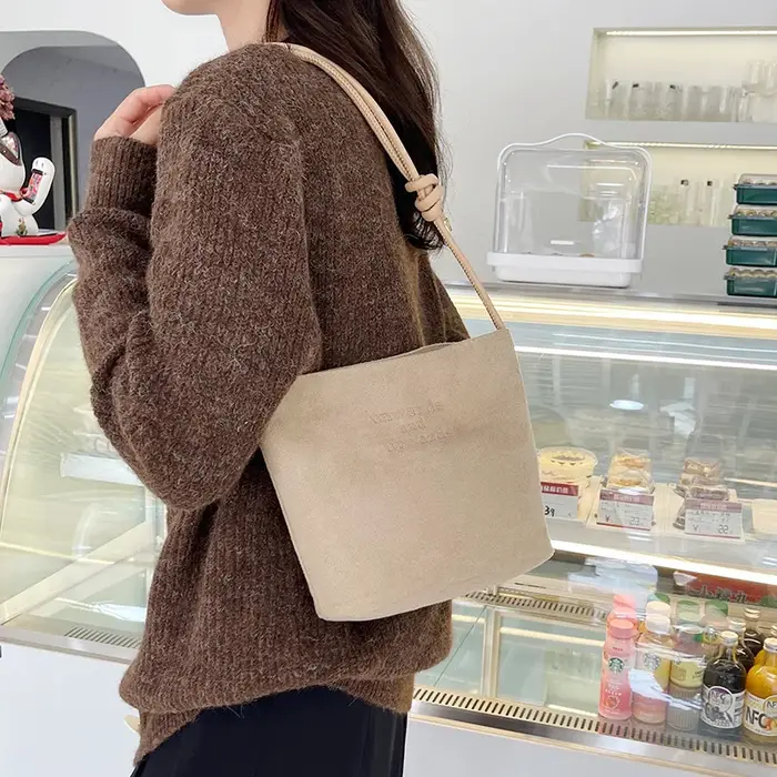 Sac seau en daim pour femmes