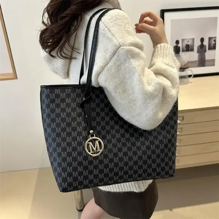 Sac fourre-tout élégant