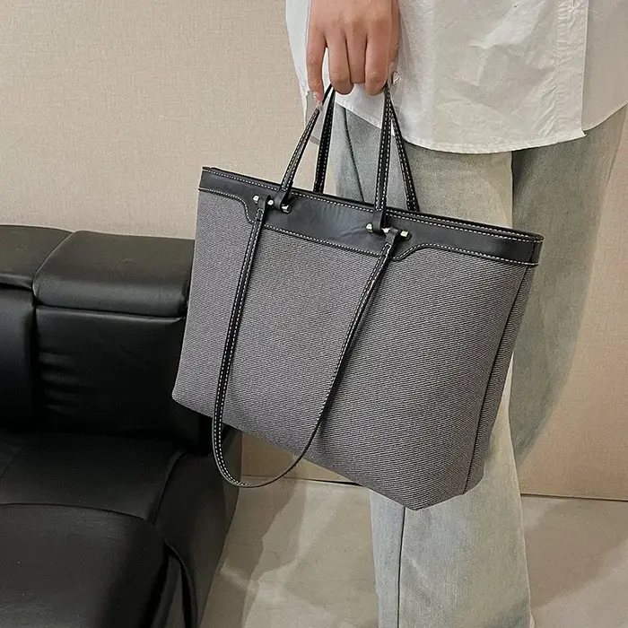 Sac à langer élégant en cuir pour femmes