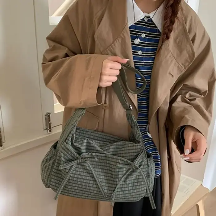 Sac à bandoulière rétro à motif quadrillé