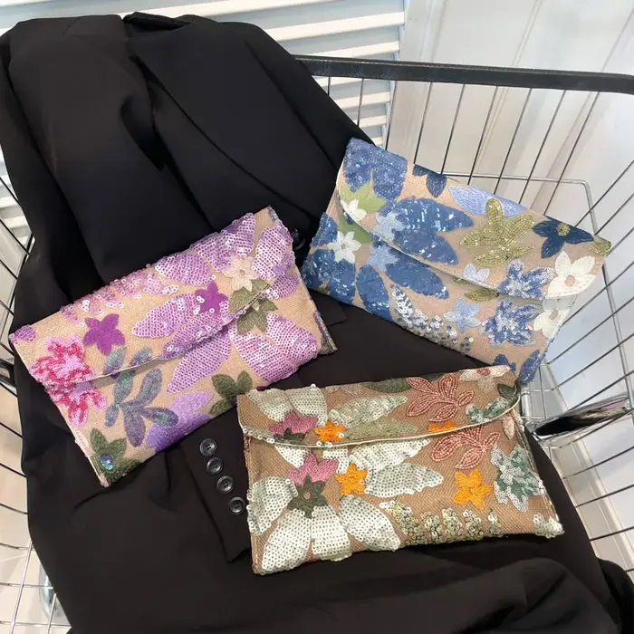 Pochette élégante style enveloppe avec broderie de sequins pour femme