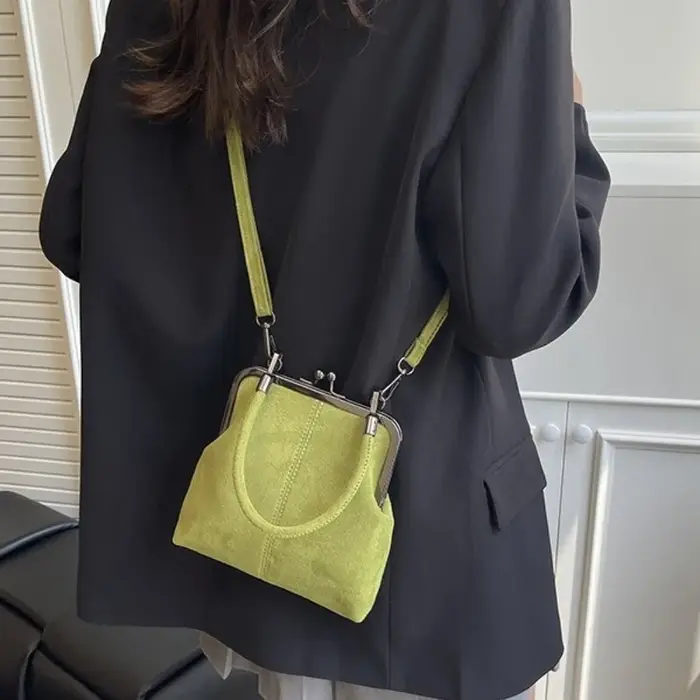 Sac à main rétro grande capacité en cuir PU givré avec fermoir Kiss Lock