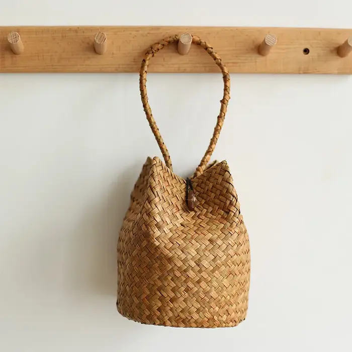 Sac à main tissé naturellement