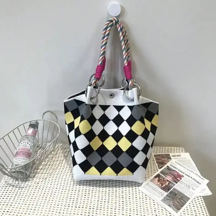 Sac à main tricoté élégant pour femmes