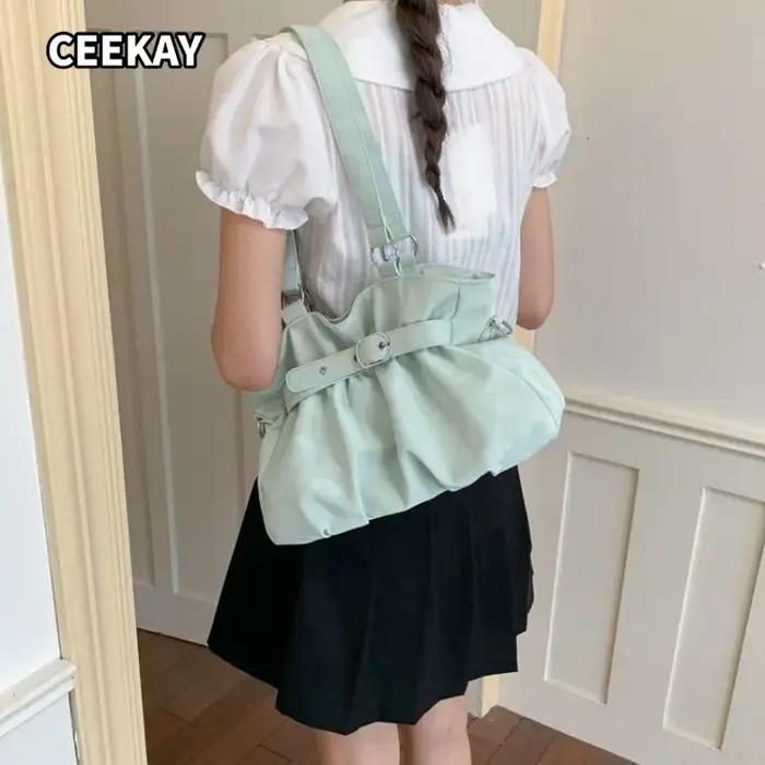 Sac à main CEEKAY couleur pastel froncé avec boucle métallique