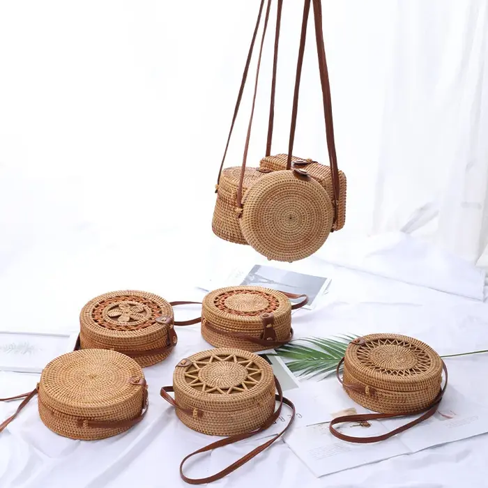 Sac à bandoulière en rotin tissé pour femmes