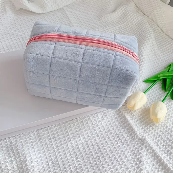 Sac à maquillage en fourrure mignon pour femmes, fermeture éclair, grande taille, couleur unie, sac 