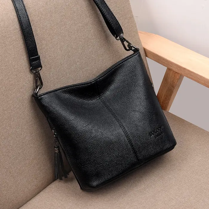 Sacs à bandoulière en cuir souple pour femmes