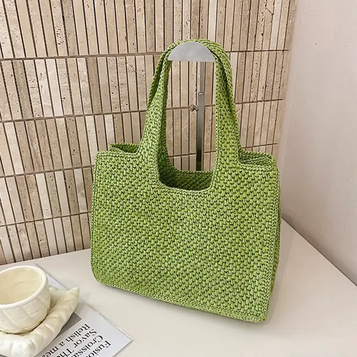 Sac fourre-tout cubique en raphia tressé français