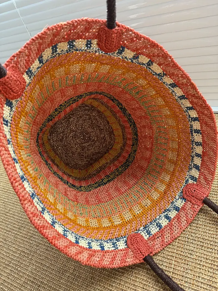 Sac à bandoulière en raphia coloré pour femme
