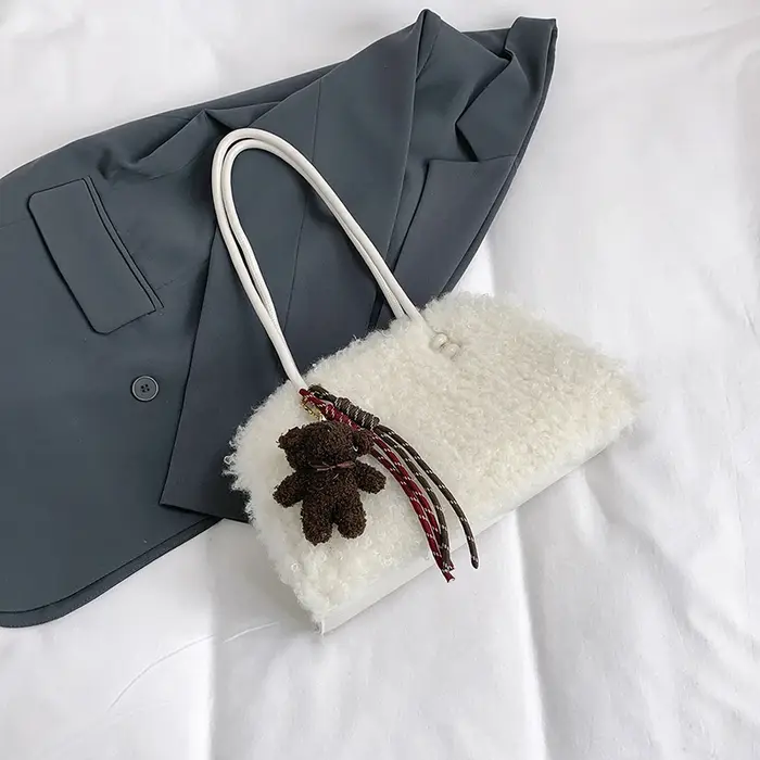 Sac à main en laine d'agneau de luxe pour femme